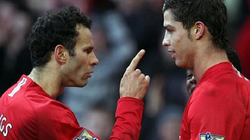 Ryan Giggs từng suýt đánh Cristiano Ronaldo vì... một chai Coca